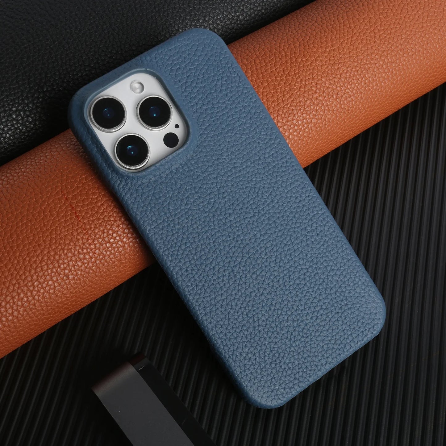 Premium Magnetic Genuine Leather Case For iphone 16 Pro Max 15 14 13 12 11 Wireless Charge Magnet Magsafe Cover Shockproof Coque